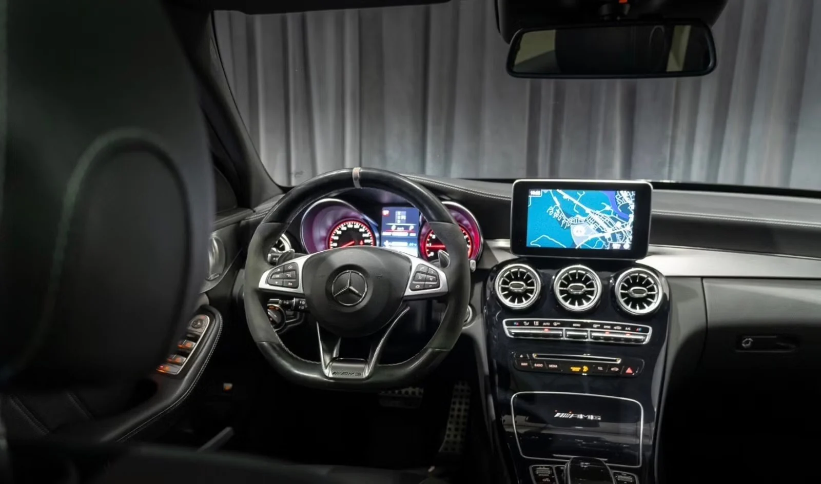 Mercedes-AMG C63 S — Interiør