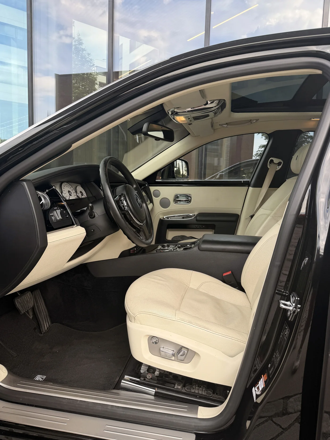 Rolls-Royce Ghost — Interiør